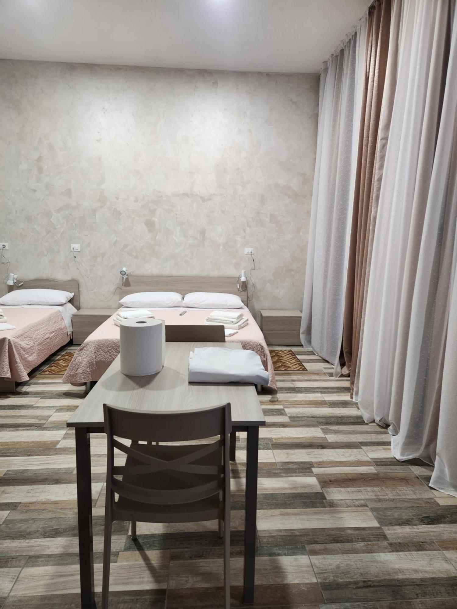 Casa Roxana Hotell Torino Eksteriør bilde
